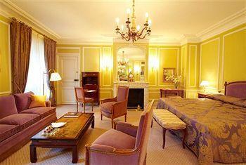 Hotel De Crillon