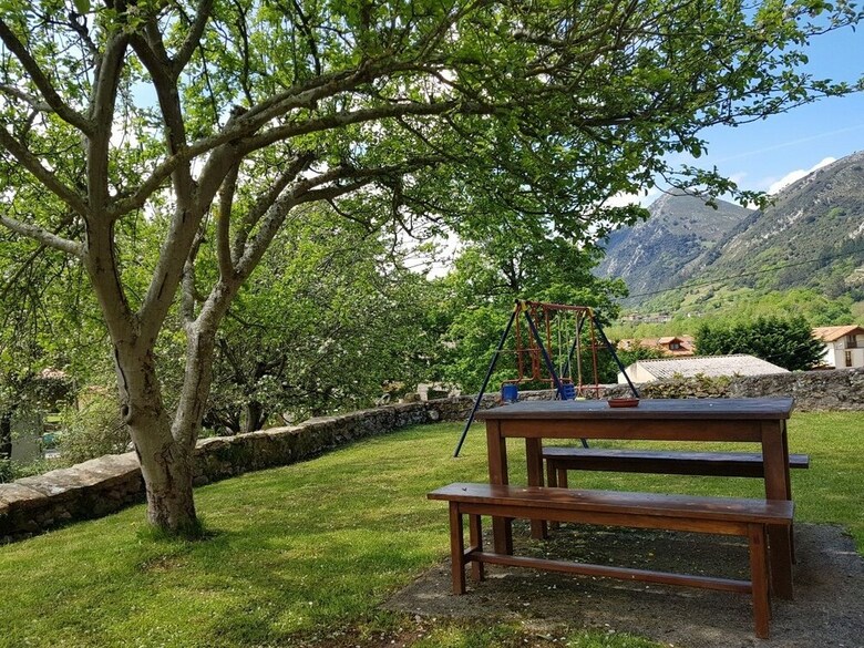 Apartamentos Rurales La Escuela