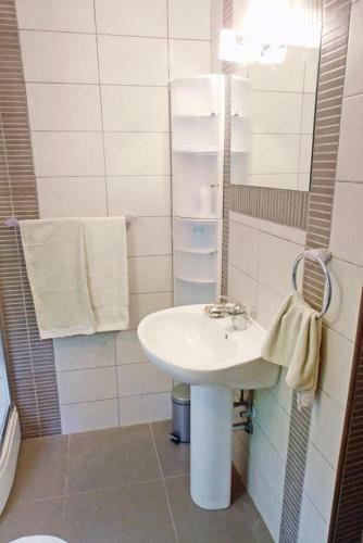 Apartments With A Parking Space Veli Losinj (losinj) - 8029