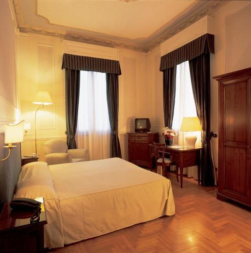 Hotel Flora