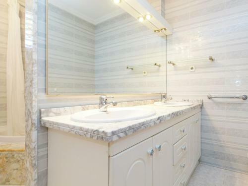 Cozy Holiday Home In Vendrell With Private Pool