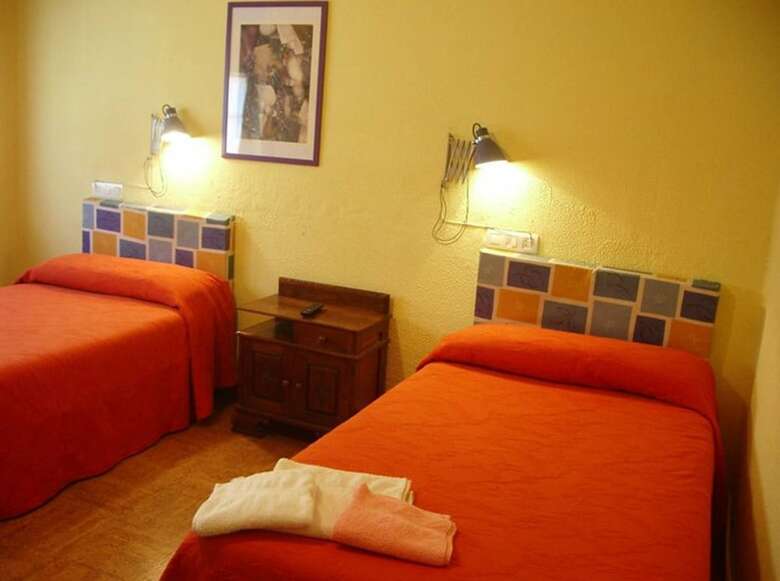 Hostal Hospedaje Senda Del Huerna