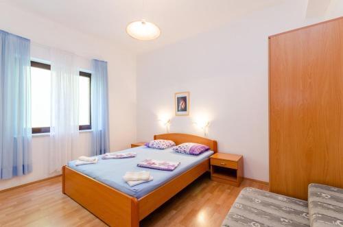 Apartment In Dramalj 14097