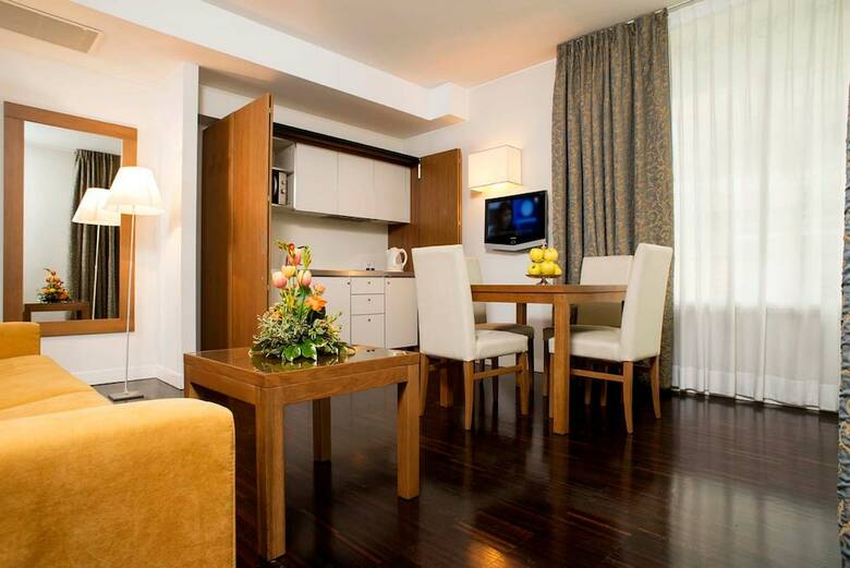 Hotel National
