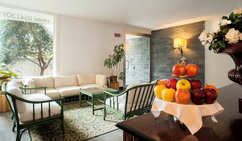 Hotel National