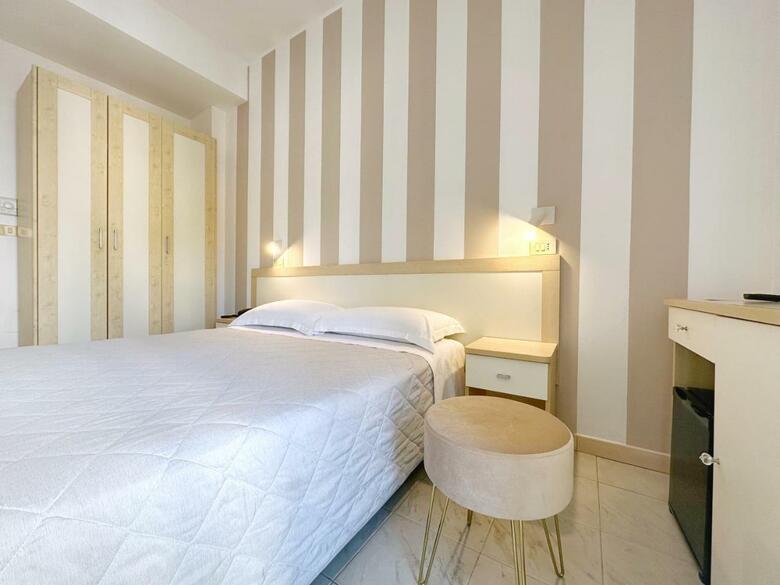 Hotel Brown