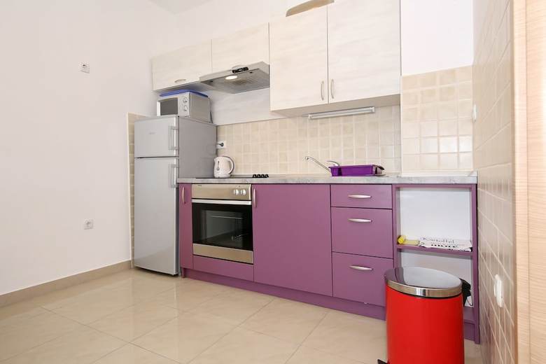 Be-bu-mar Apartments