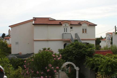 Apartment Gradac 6820b