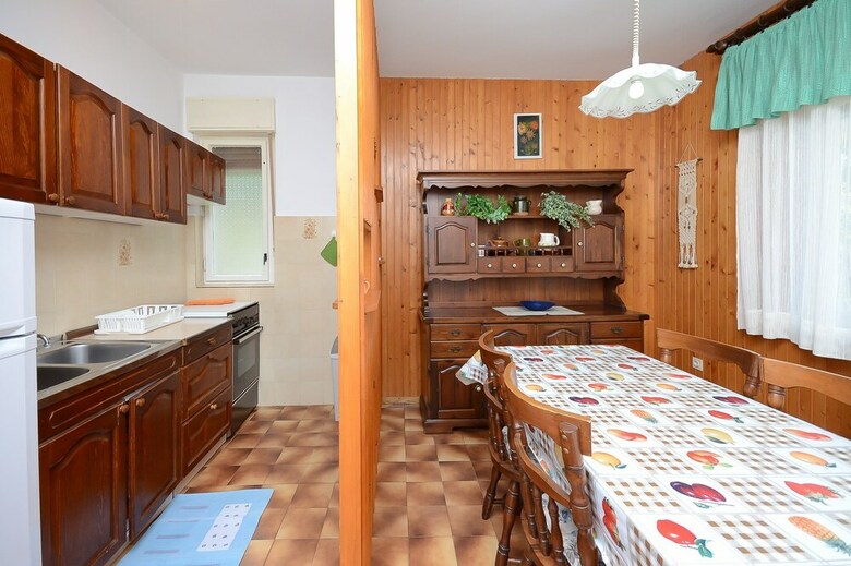Apartments Mladen