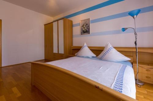 Three-bedroom Apartment In Crikvenica XI