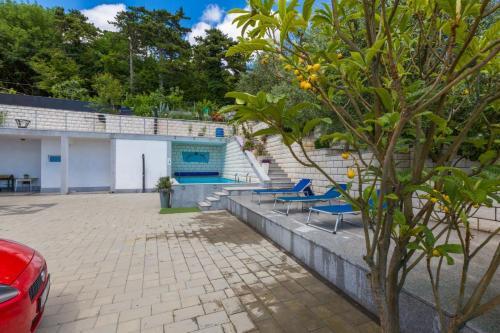Three-bedroom Apartment In Crikvenica XI