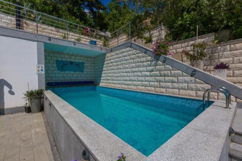 Three-bedroom Apartment In Crikvenica XI