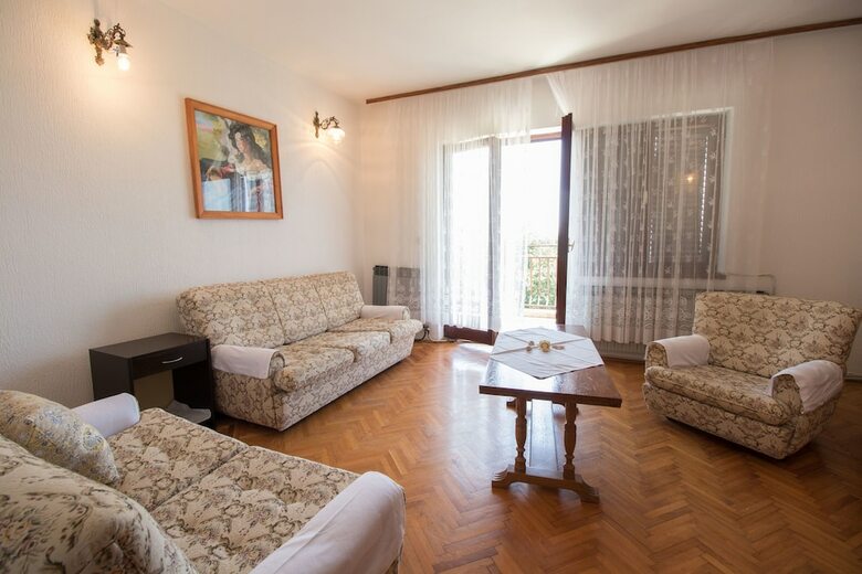 Apartments Josip