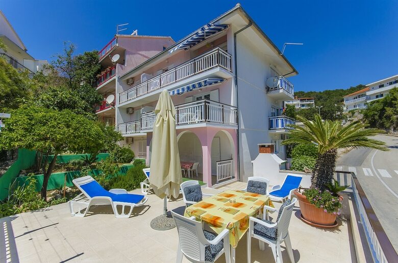 Apartments Zvonimir