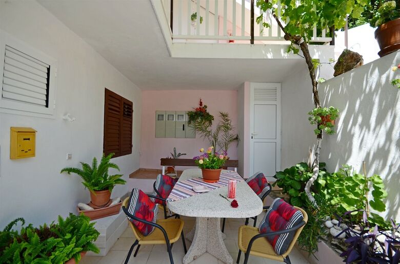 Apartments Zvonimir