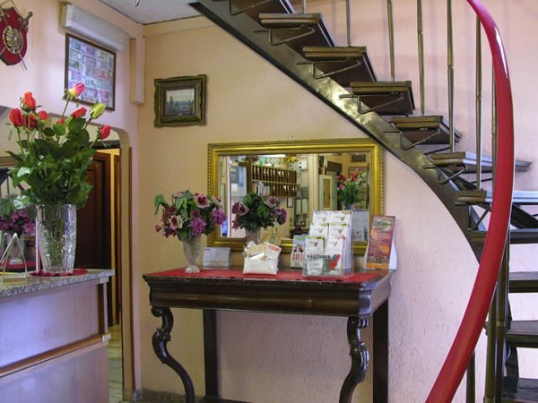 Hotel Domus Mea