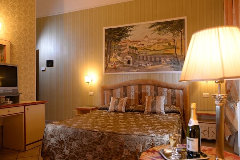 Hotel Golden