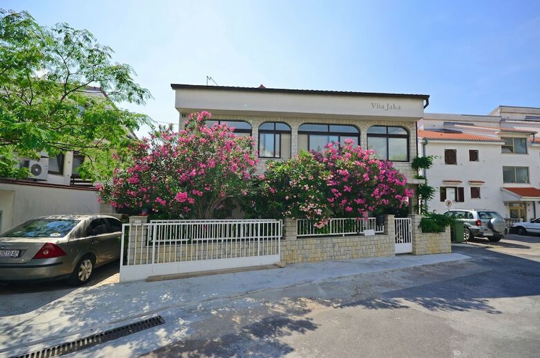 Apartments And Rooms Jaka