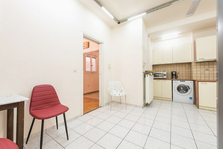 Victoria Apartment