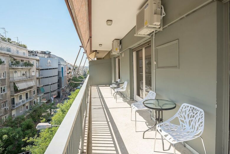 Victoria Apartment