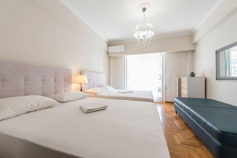 Victoria Apartment