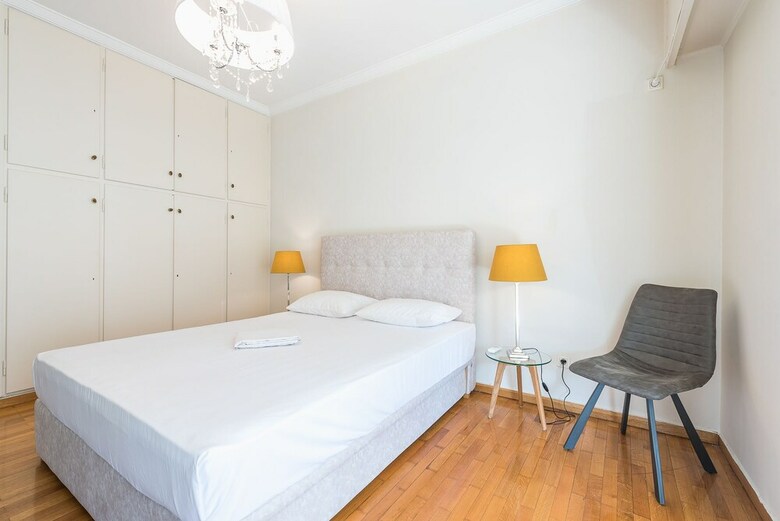 Victoria Apartment