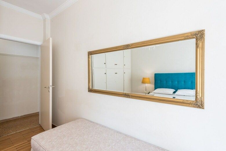 Victoria Apartment