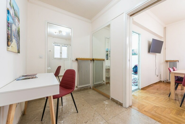 Victoria Apartment