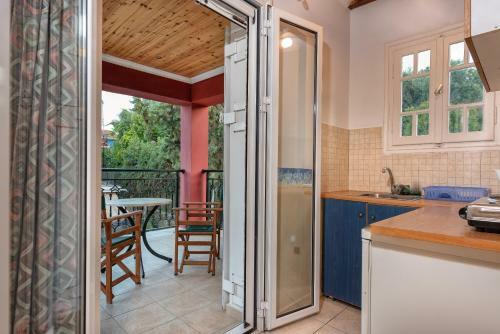 Tsiolis Studios & Apartments