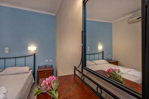 Tsiolis Studios & Apartments