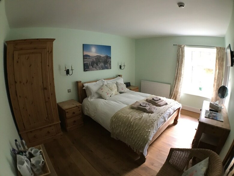 Hostal Ewich House