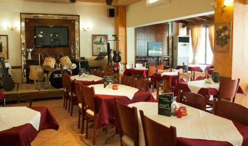 Stavrodromi Hotel