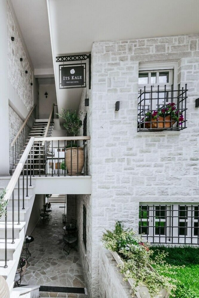 Hostal Its Kale Boutique Hotel