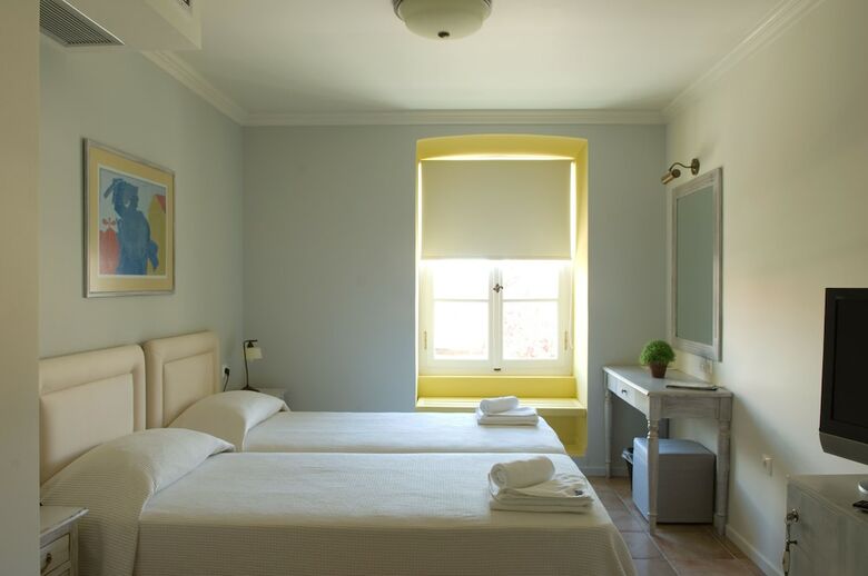 Arethousa Hotel