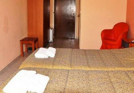 Hotel Pyrros