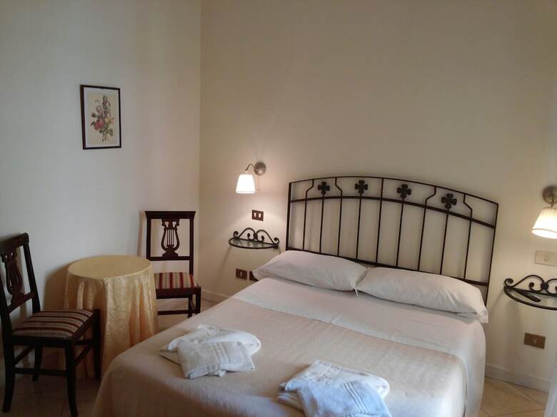 Marta Guest House