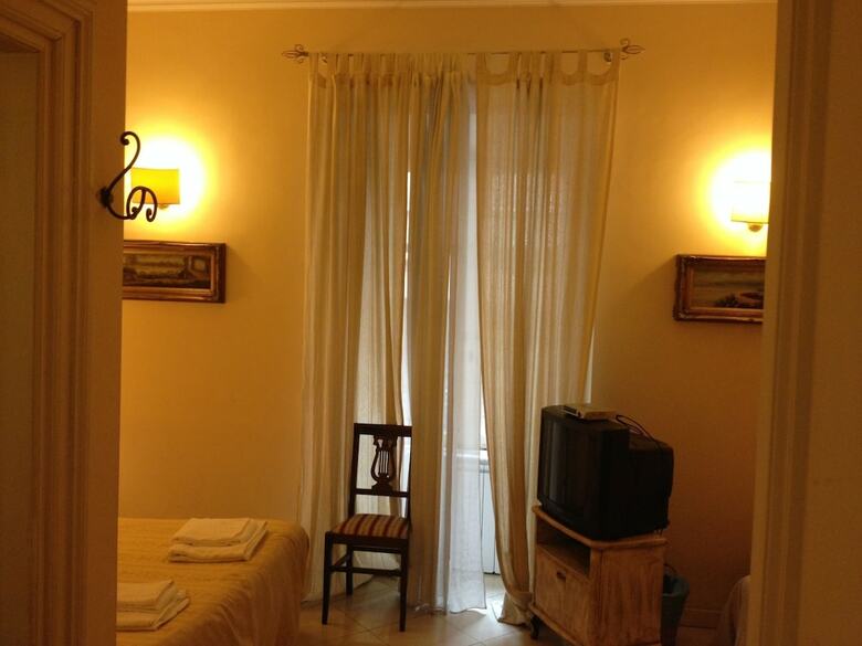 Marta Guest House