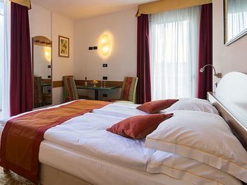 Ambassador Suite Hotel