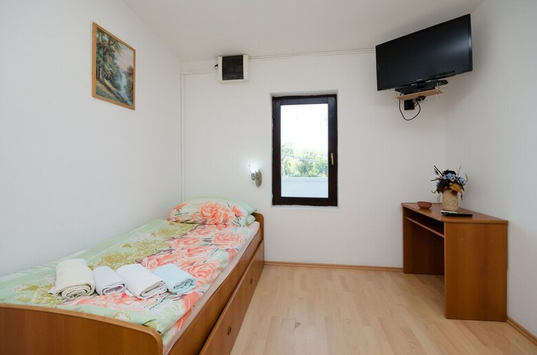Apartments Mladen