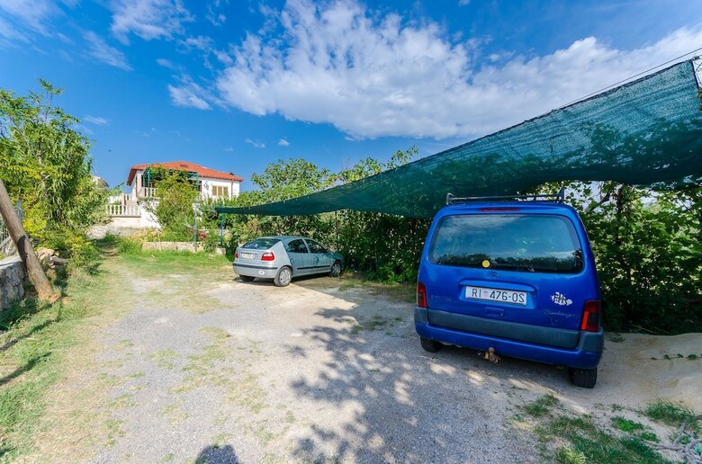 Apartments Mladen