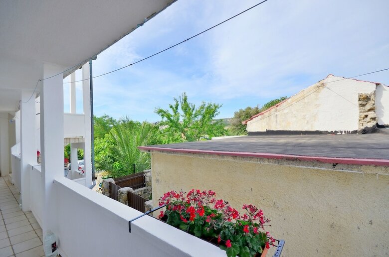 Apartments Mladen