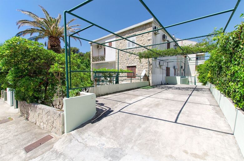 Apartments Lidija