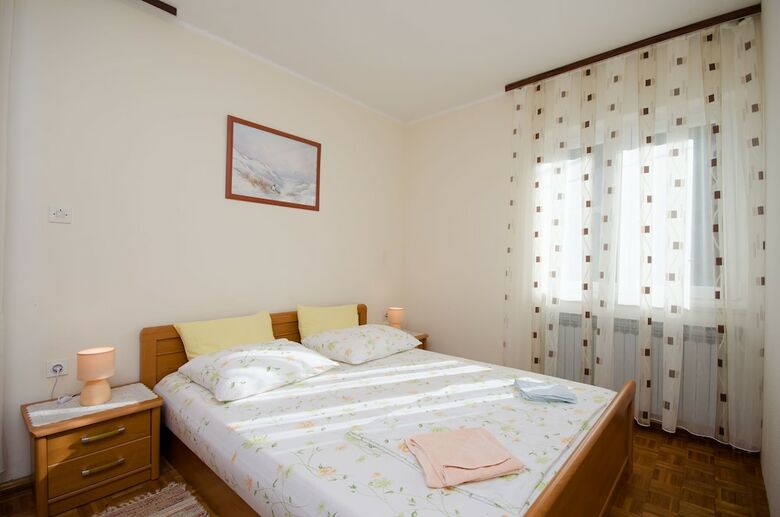 Apartments Dragica