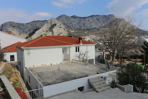 Hostal Apartments With A Parking Space Omis - 10351