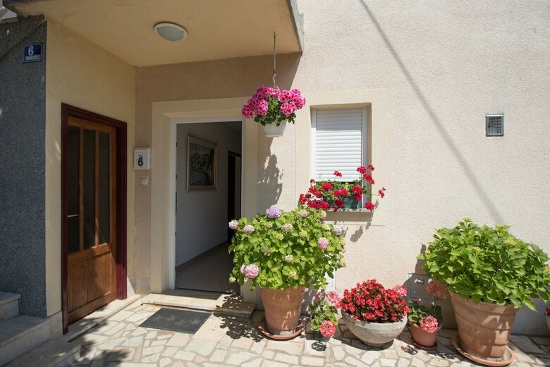 Apartments Gorana