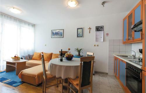 One-bedroom Apartment Omis 07