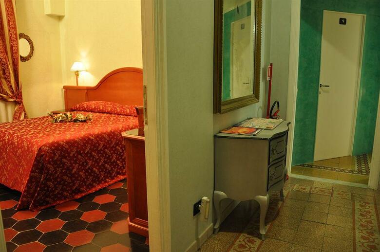 Hotel Sandra