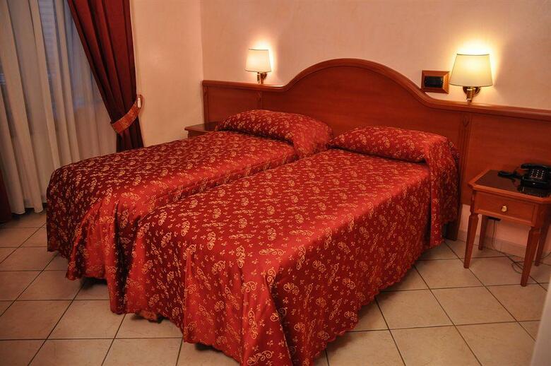 Hotel Sandra