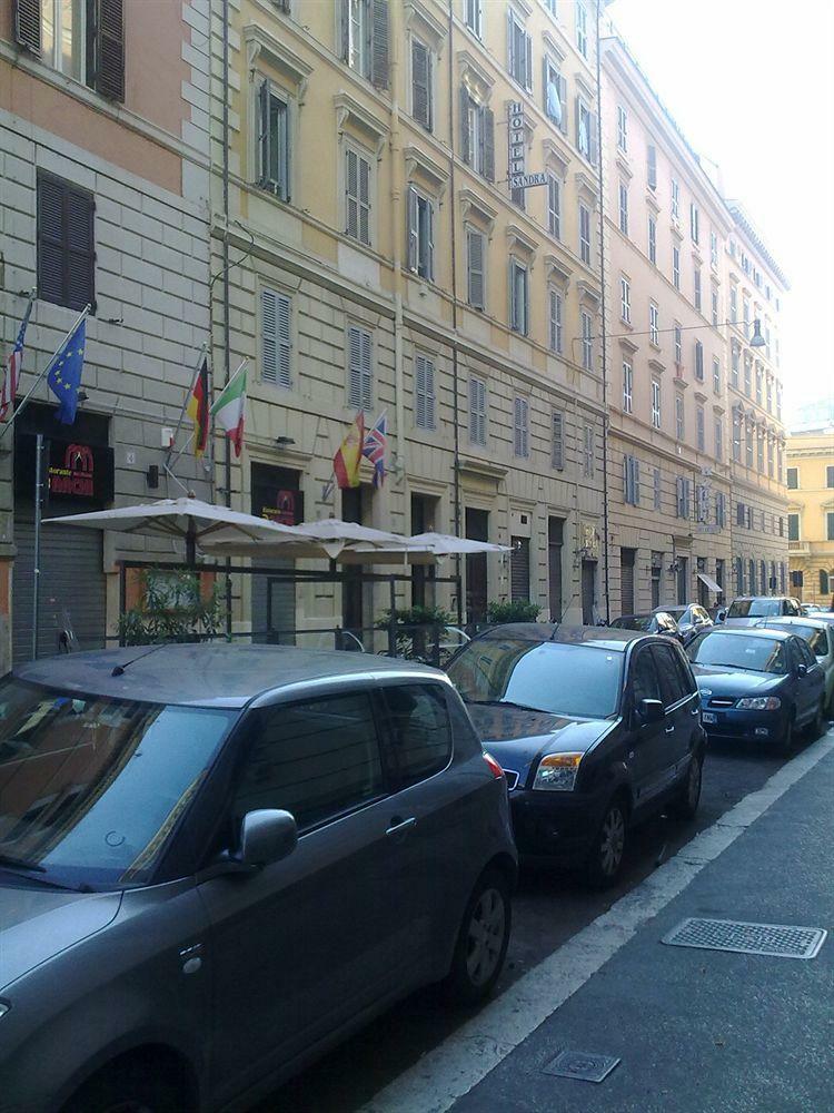 Hotel Sandra