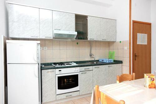 Hostal Apartments By The Sea Povlja (brac) - 5644